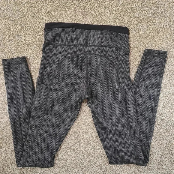 Lululemon Athletica Wunder Under herringbone pattern athleisure leggings - Picture 3 of 3